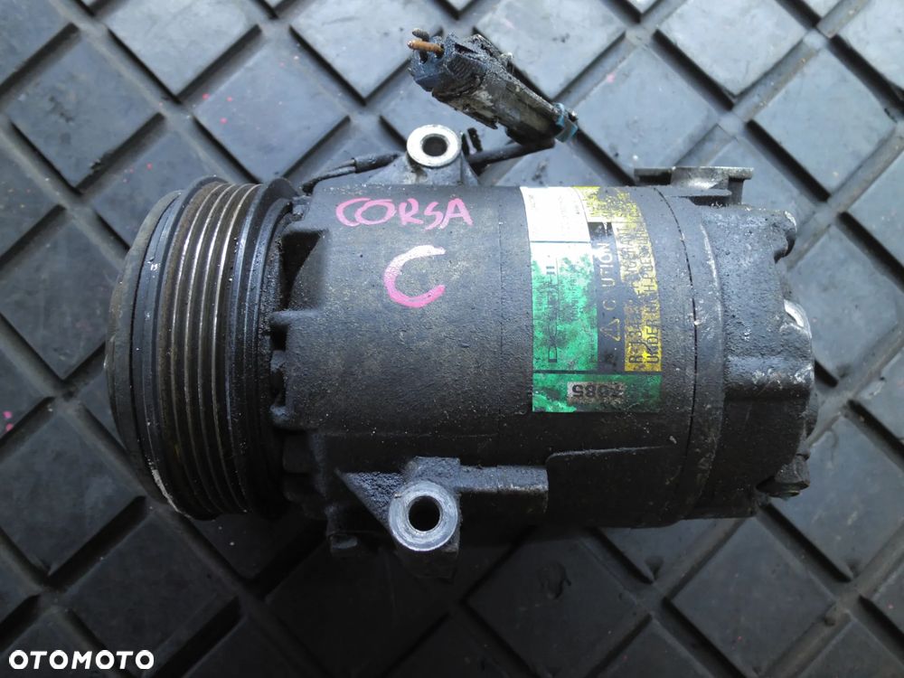 KOMPRESOR SPREŻARKA  KLIMATYZACJI OPEL CORSA C 24427685 POSIADAM 3 SZT - 1