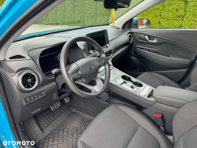 Hyundai Kona - 11