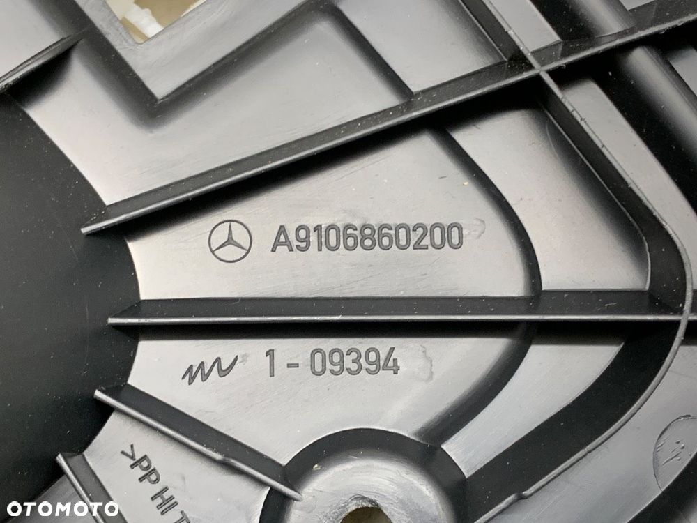 PODSTOPNICA PRZÓD PRAWA  MERCEDES-BENZ eSPRINTER Skrzynia (B910) 2020 - 2022 Electric (910.633) 85 - 4
