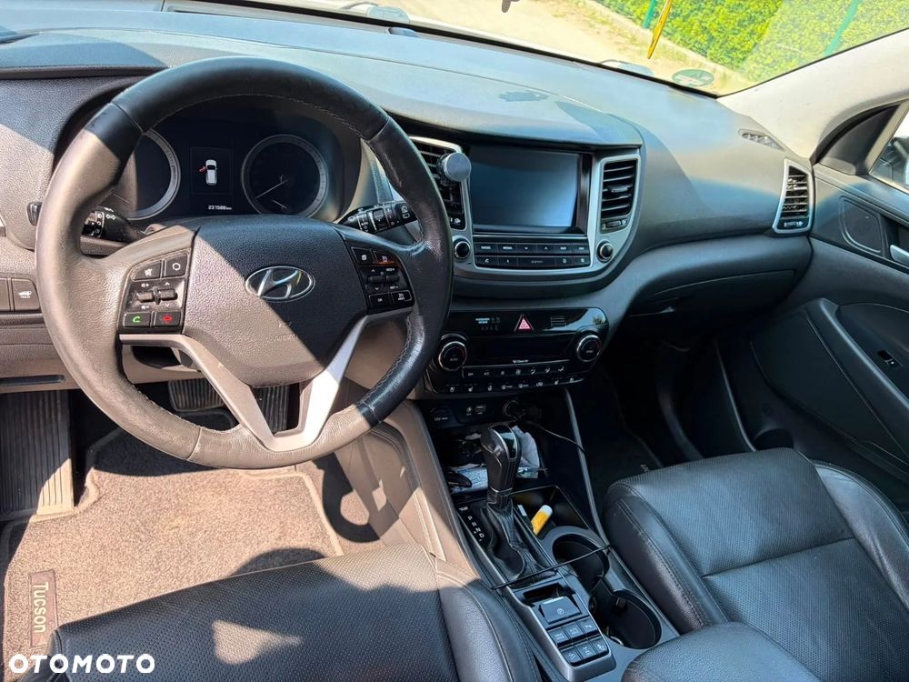 Hyundai Tucson 2.0 CRDI Comfort 4WD - 9