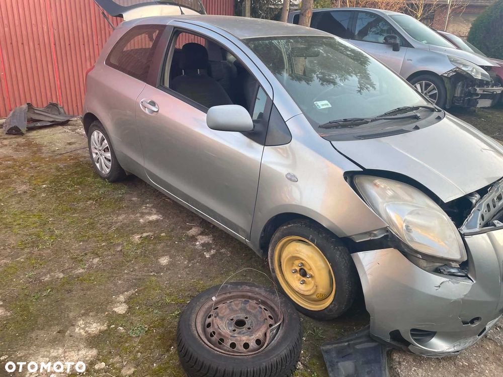 Toyota Yaris - 3