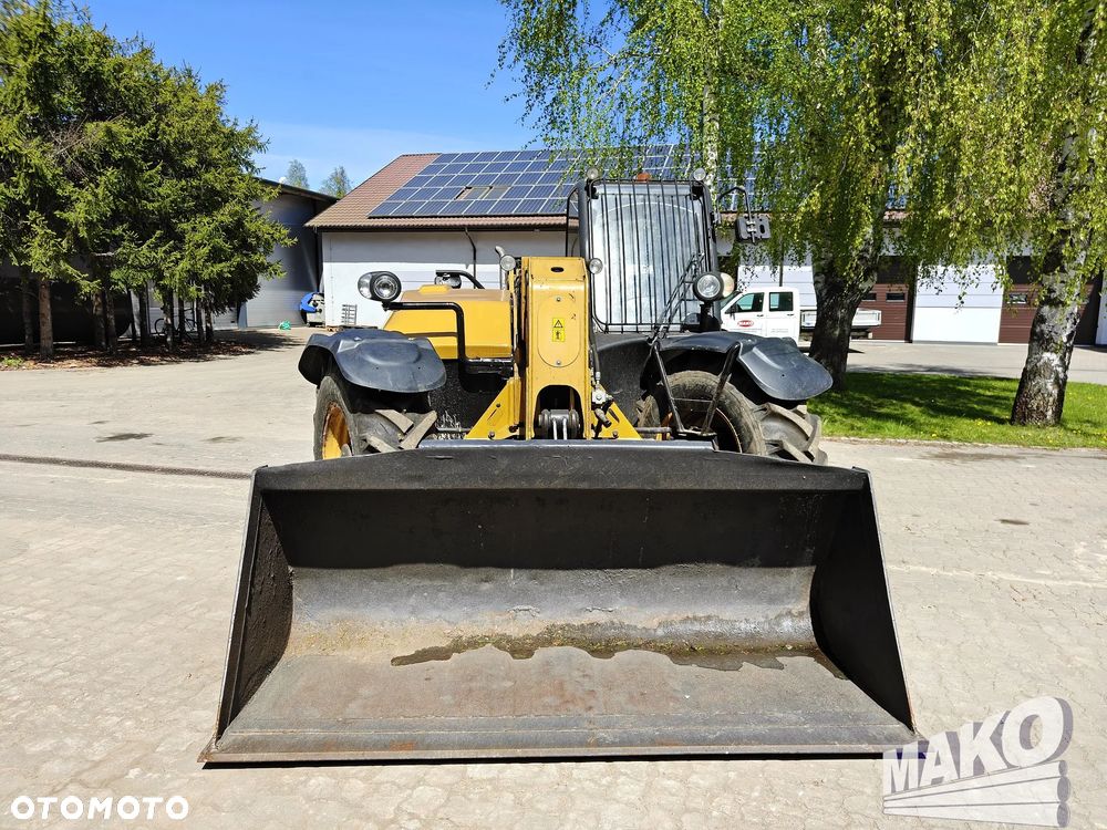 Caterpillar TH407 - 10