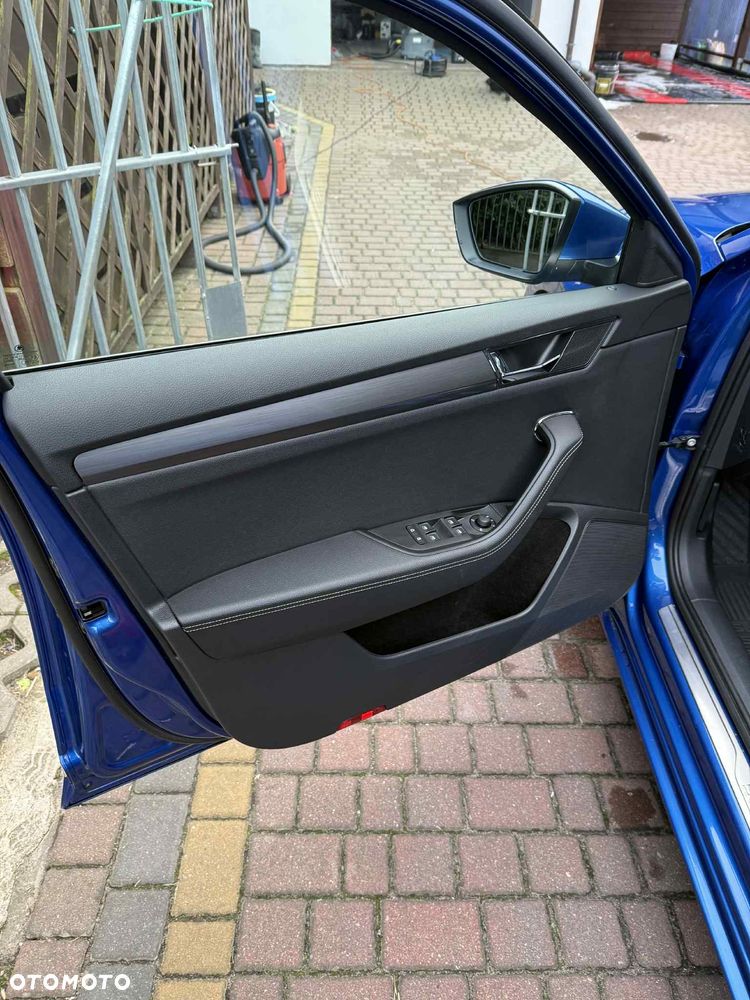 Skoda Superb 2.0 TDI SCR 4x4 Style DSG - 12