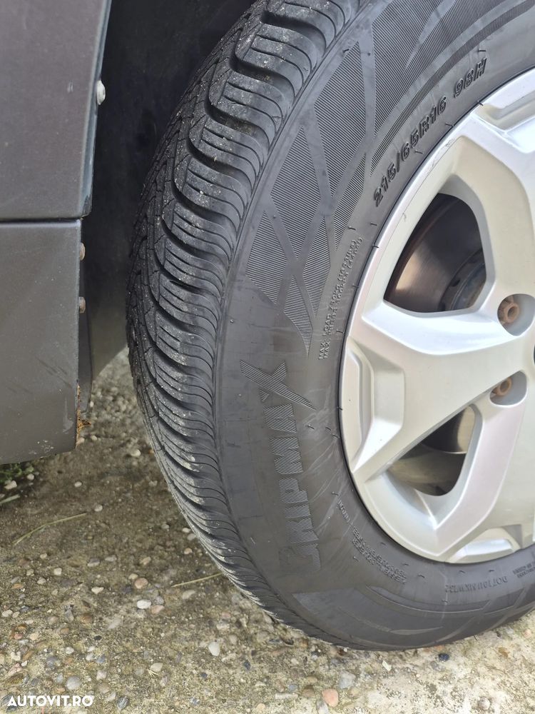 Dacia Duster 1.5 Blue dCi 4WD Comfort - 8