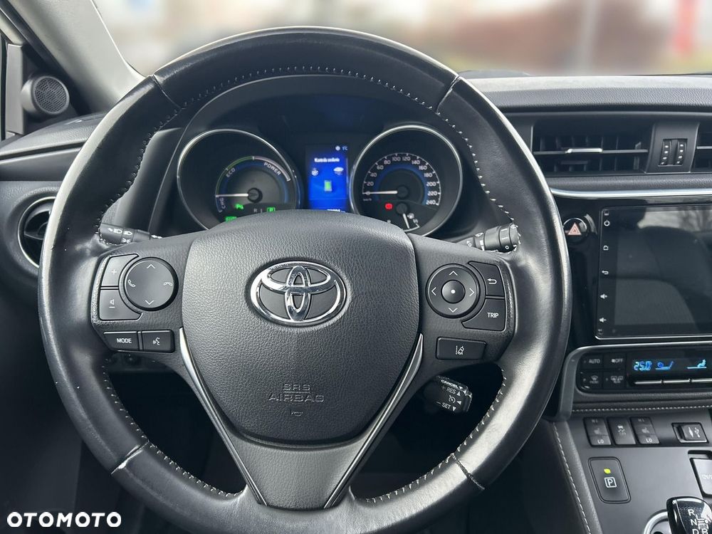 Toyota Auris - 13