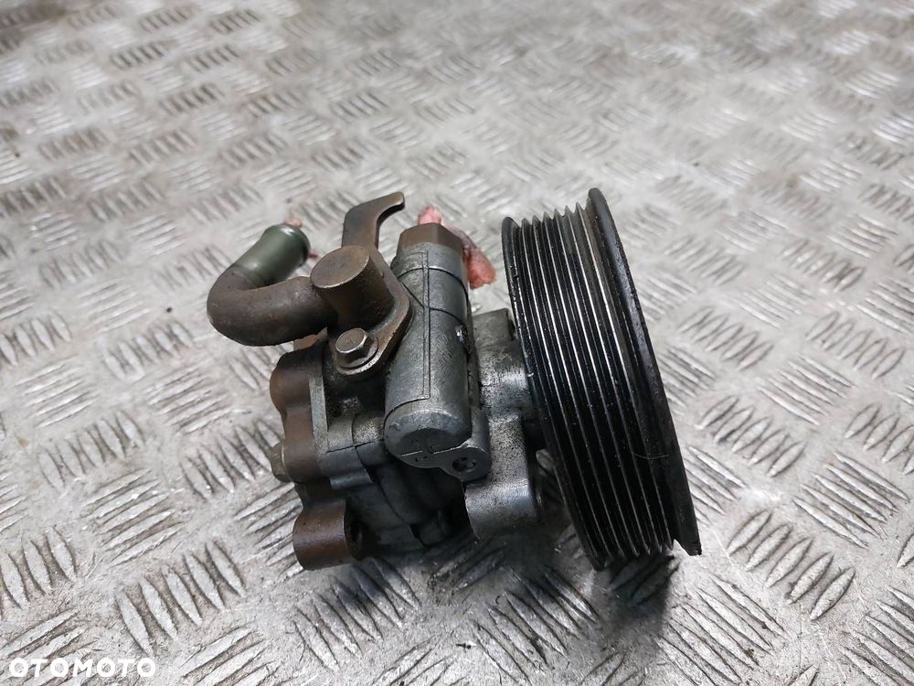 POMPA WSPOMAGANIA KIA SORENTO I 2.5 CRDI - 1