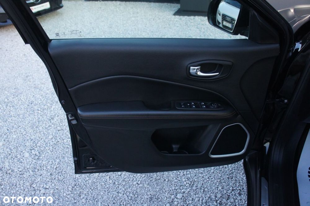 Jeep Compass - 14