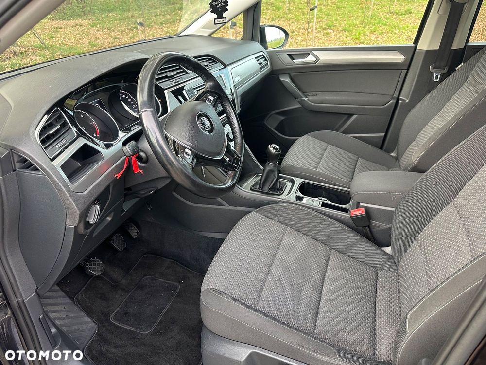 Volkswagen Touran 1.6 TDI BMT Comfortline - 29