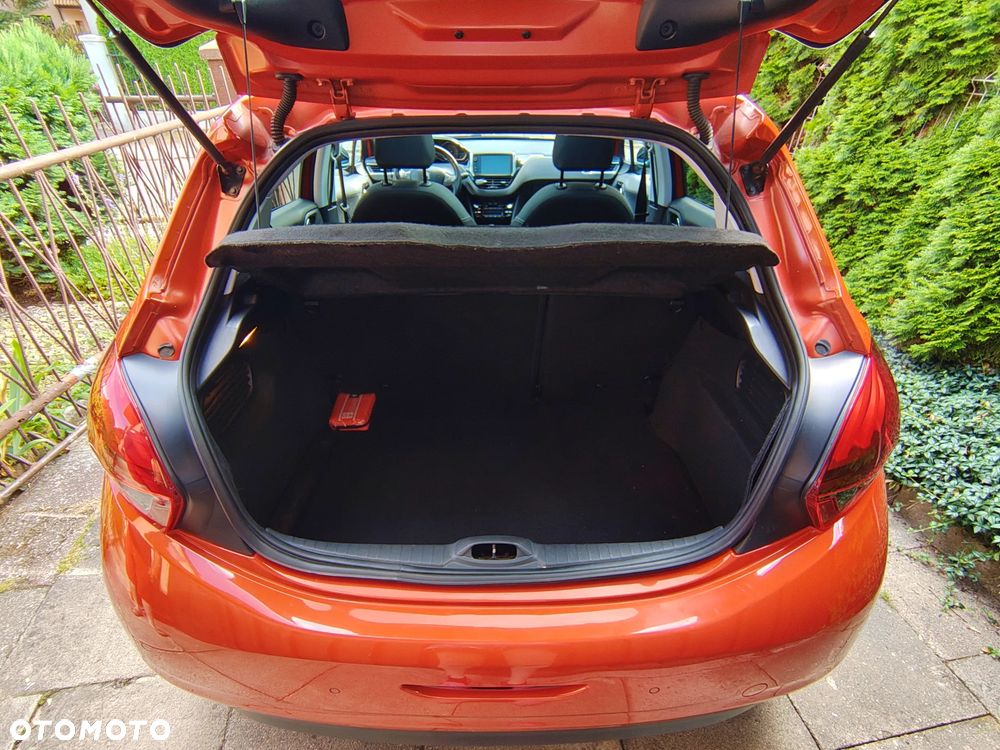 Peugeot 208 1.2 PureTech Allure S&S - 12