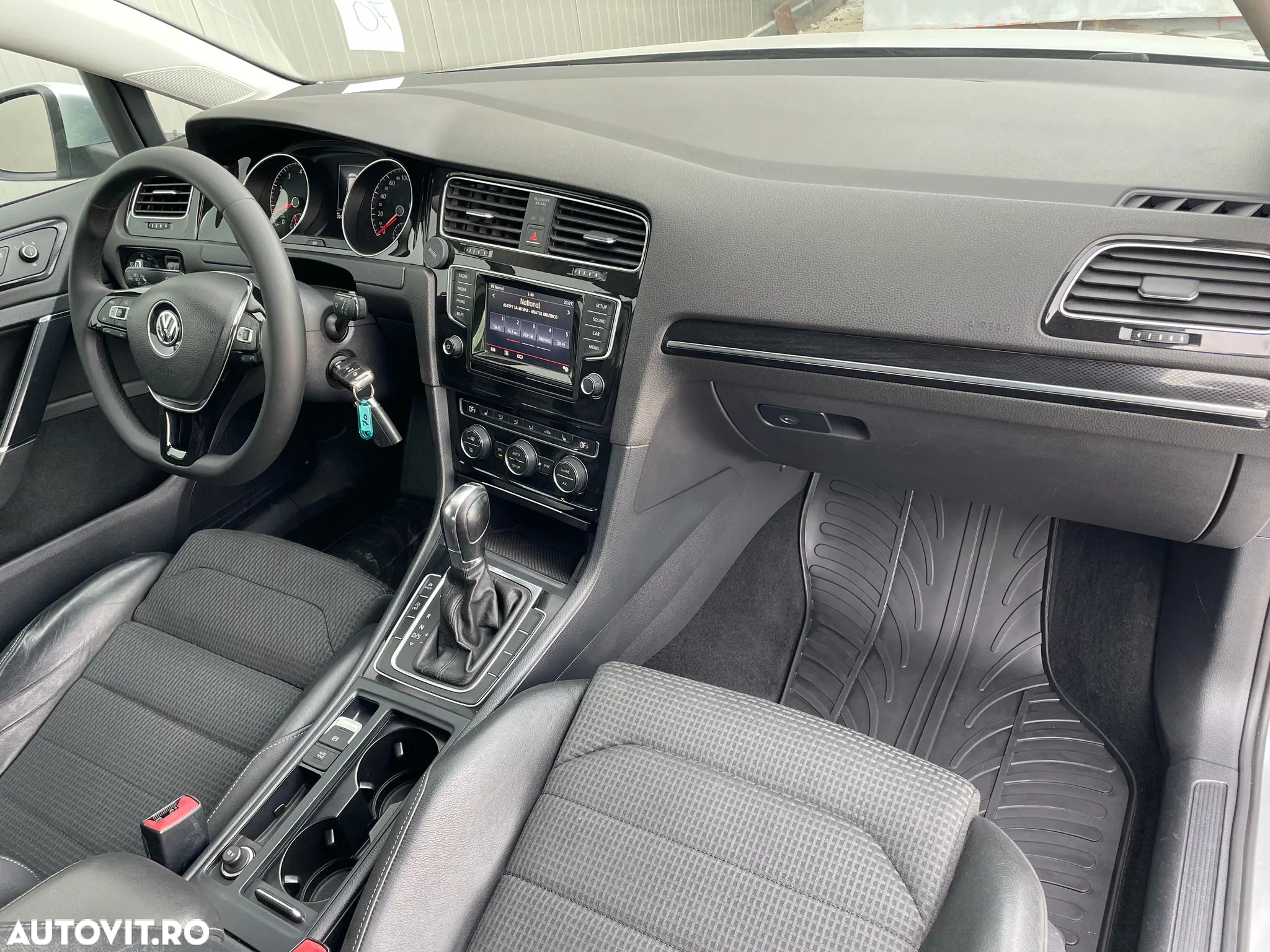 Volkswagen Golf 1.4 TSI BlueMotion Technology DSG Highline - 12