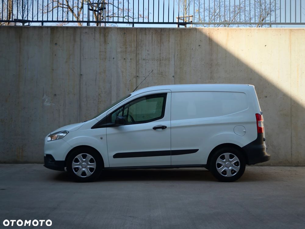 Ford Transit Courier - 4