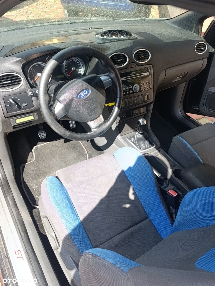 Ford Focus - 8