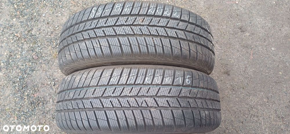 215/60R16 99H XL BARUM , dwie opony zimowe.