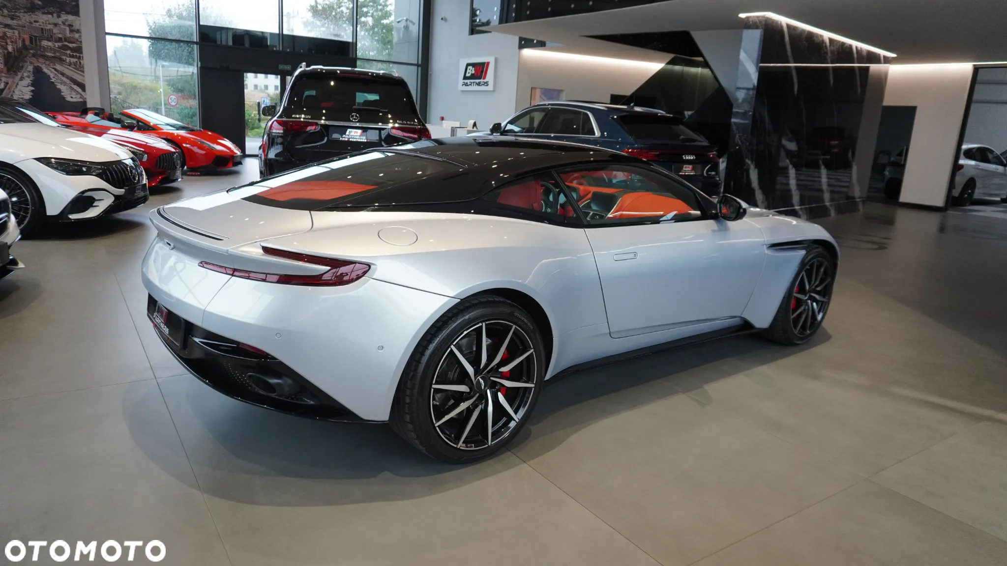 Aston Martin DB11 Launch Edition - 3