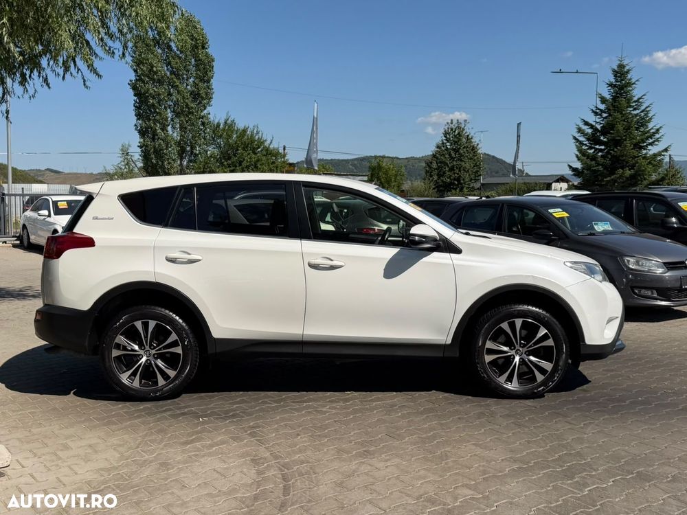 Toyota RAV4 2.0 D-4D 2WD Comfort - 6