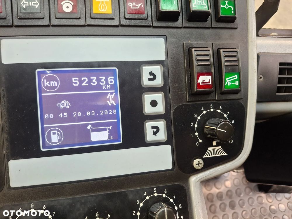 Inny Zamiatarka Hako Citymaster 2000 Klimatyzacja 2 Osie Skrętne Oświetlenie Ostrzegawcze Zamiatarka Chodnikowa 2016r - 18