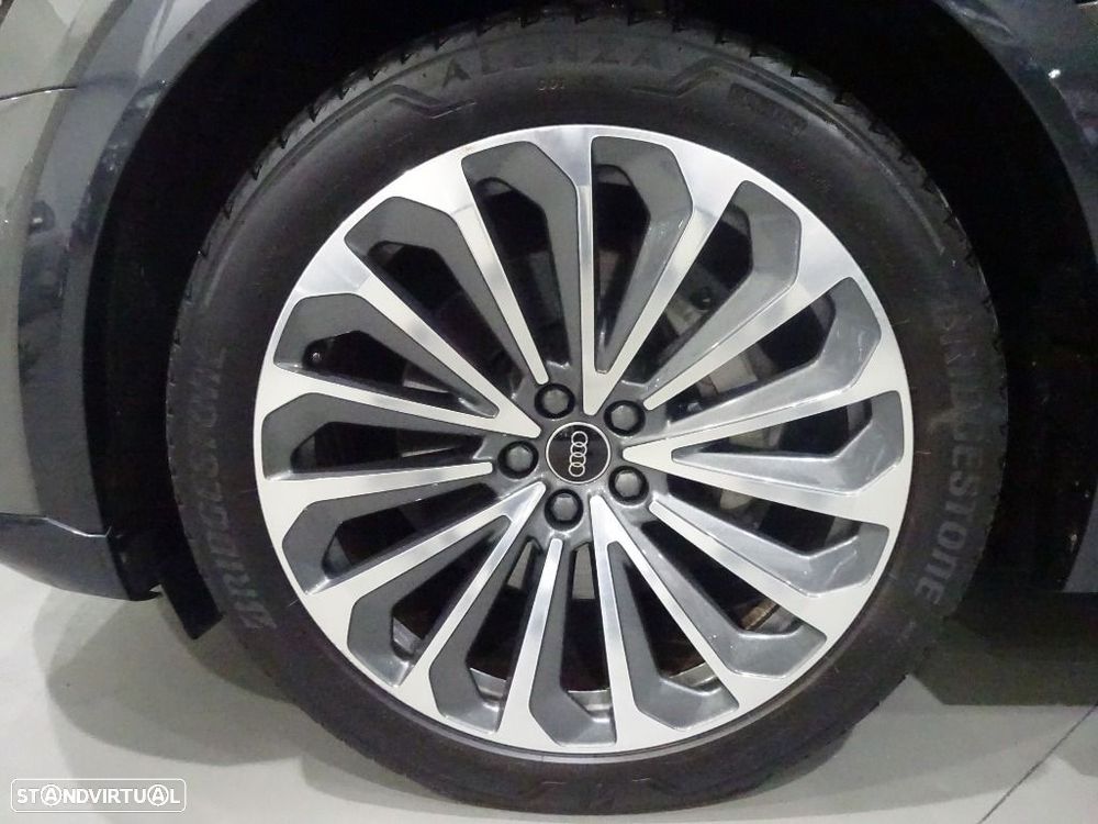 Audi Q8 e-Tron 55 quattro Advanced - 38