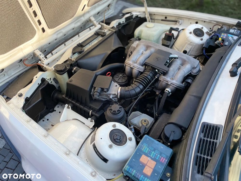BMW Seria 3 316i - 23