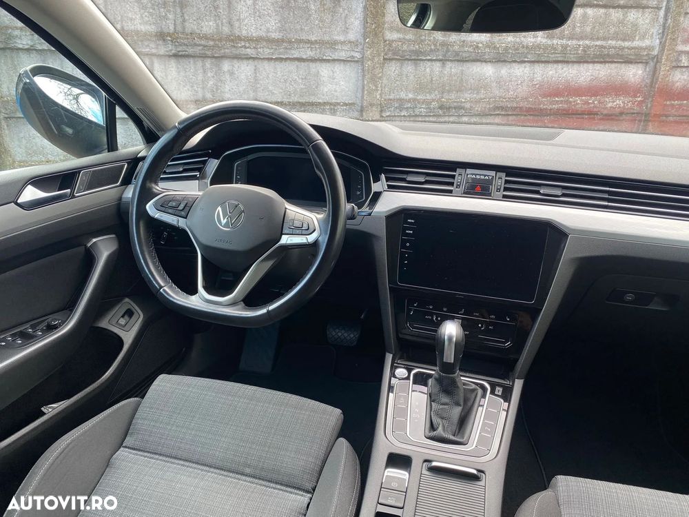 Volkswagen Passat - 15