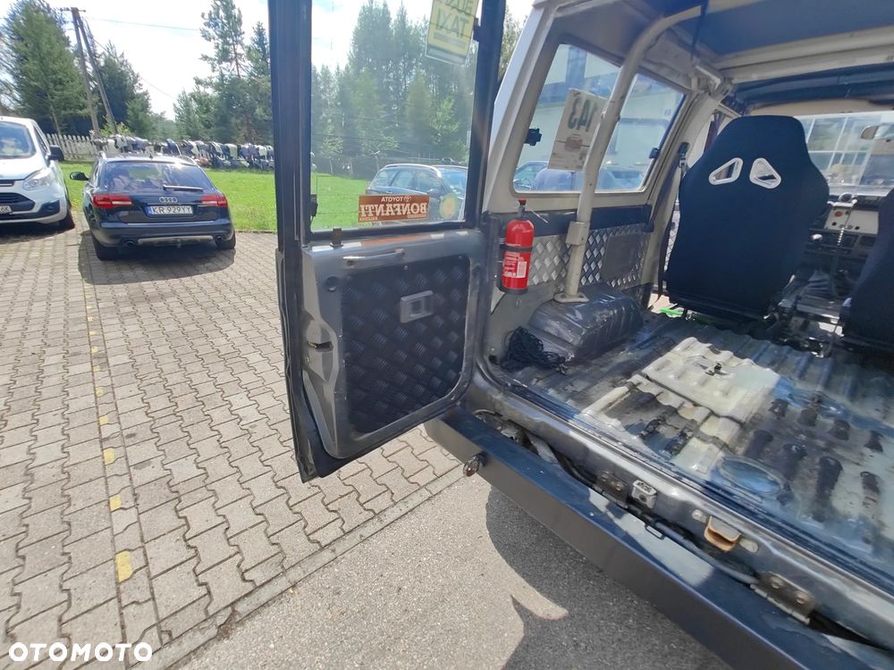 Toyota Land Cruiser - 17