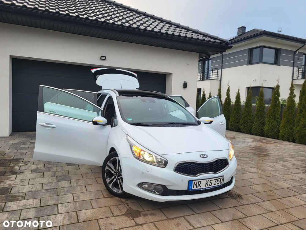 Kia Ceed 1.6 CRDi 128 Platinum Edition - 29