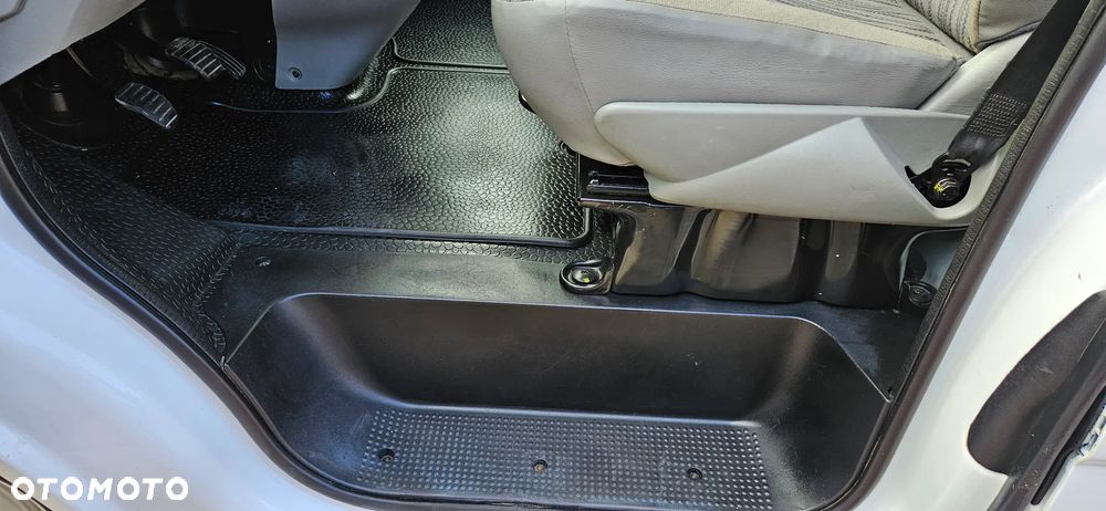 Opel Vivaro - 21