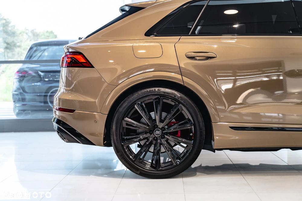 Audi SQ8 - 12