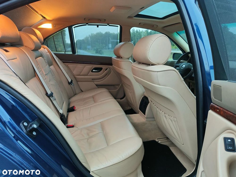 BMW Seria 5 - 16