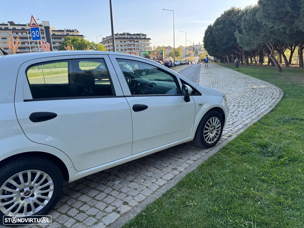 Fiat Punto 1.3 M-Jet Lounge S&S - 4
