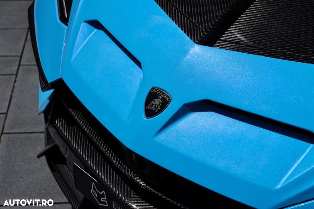 Lamborghini URUS - 13