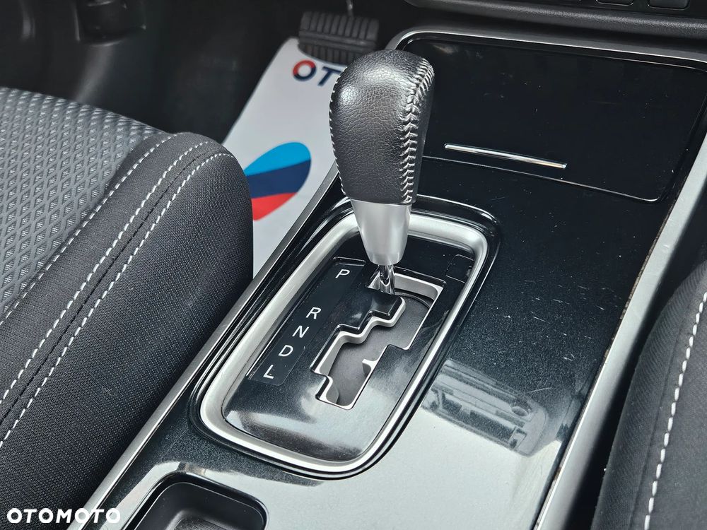 Mitsubishi Outlander 2.0 Instyle Navi CVT - 37
