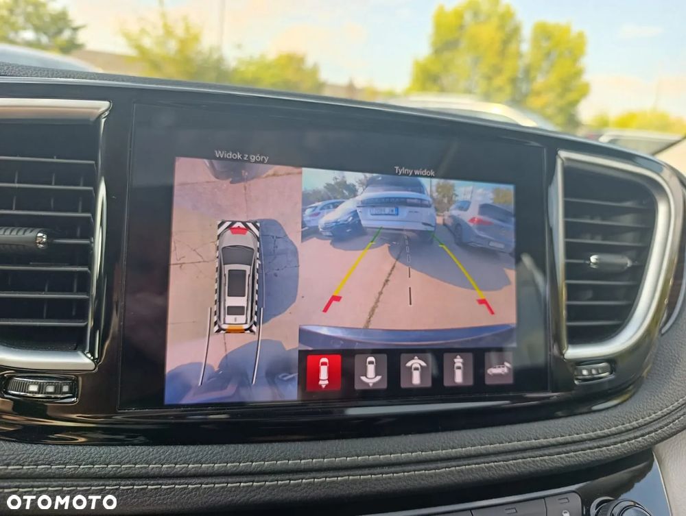 Chrysler Pacifica - 15