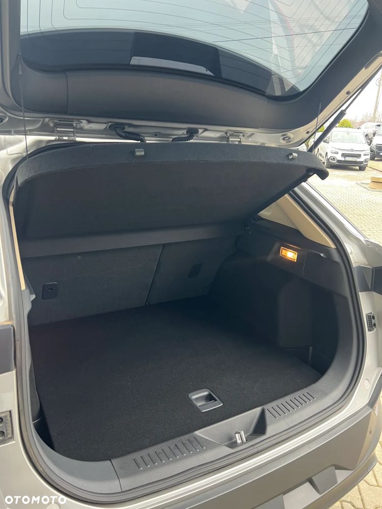 Bestune T77 1.5T Business DCT - 12