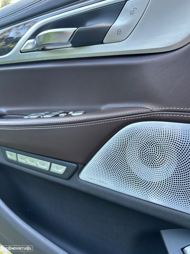 BMW 740 Ld xDrive Pack M - 23