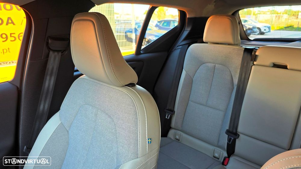 Volvo XC 40 2.0 D3 Momentum Geartronic - 13