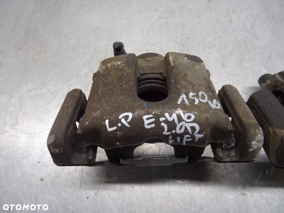 BMW E46 LIFT 2.0D ZACISK PRAWY PRZÓD PRZEDNI - 3