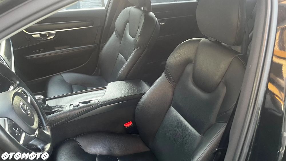 Volvo V90 D4 Momentum - 26