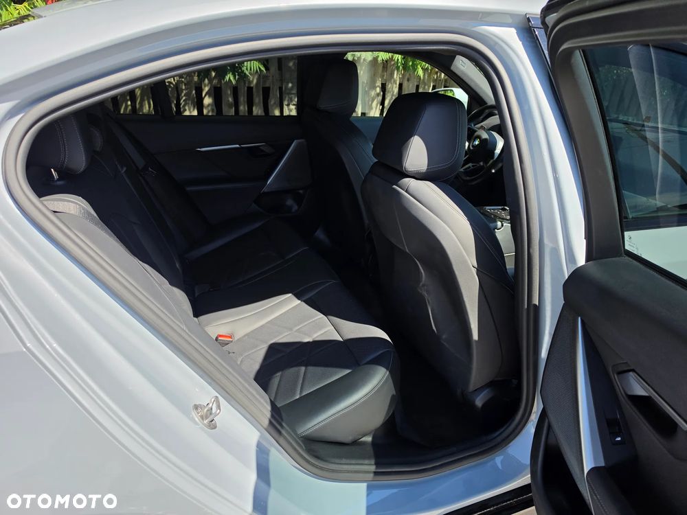 BMW Seria 5 520d mHEV M Sport - 22