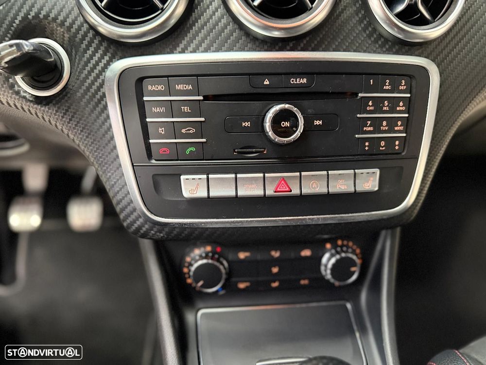 Mercedes-Benz A 180 d AMG Line - 26