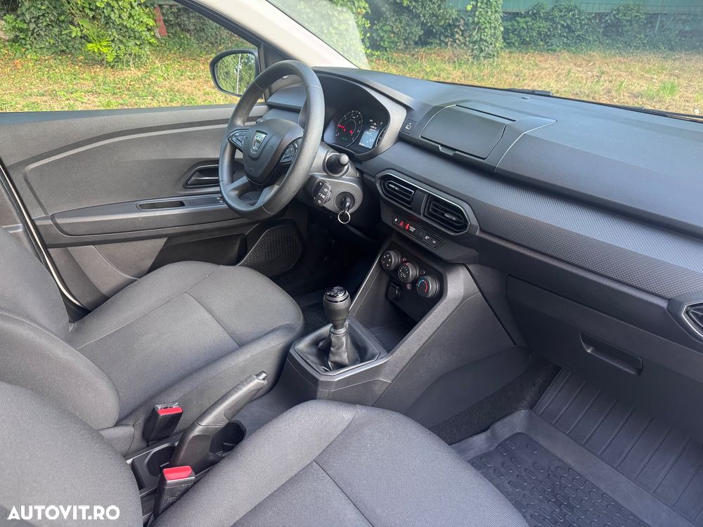 Dacia Logan TCe 90 Essential - 7