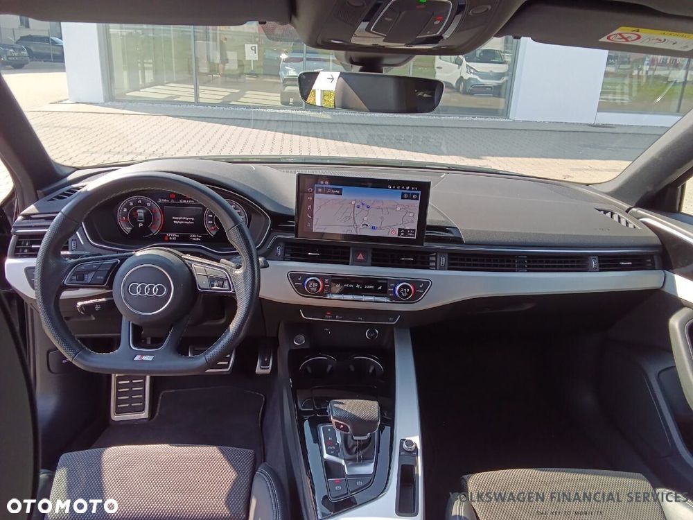 Audi A4 Limousine - 10