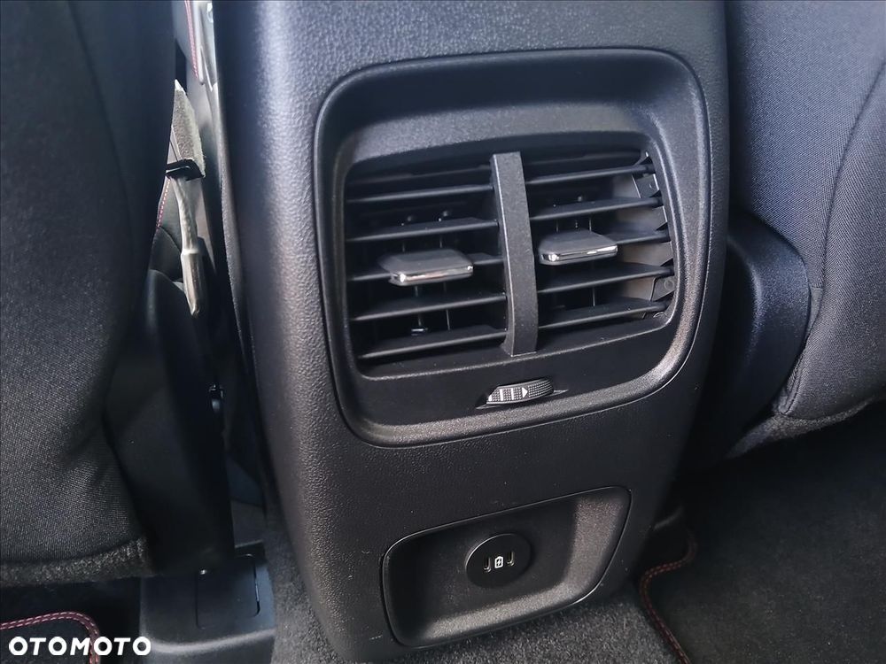 Ford Kuga 2.5 FHEV FWD ST-Line - 29