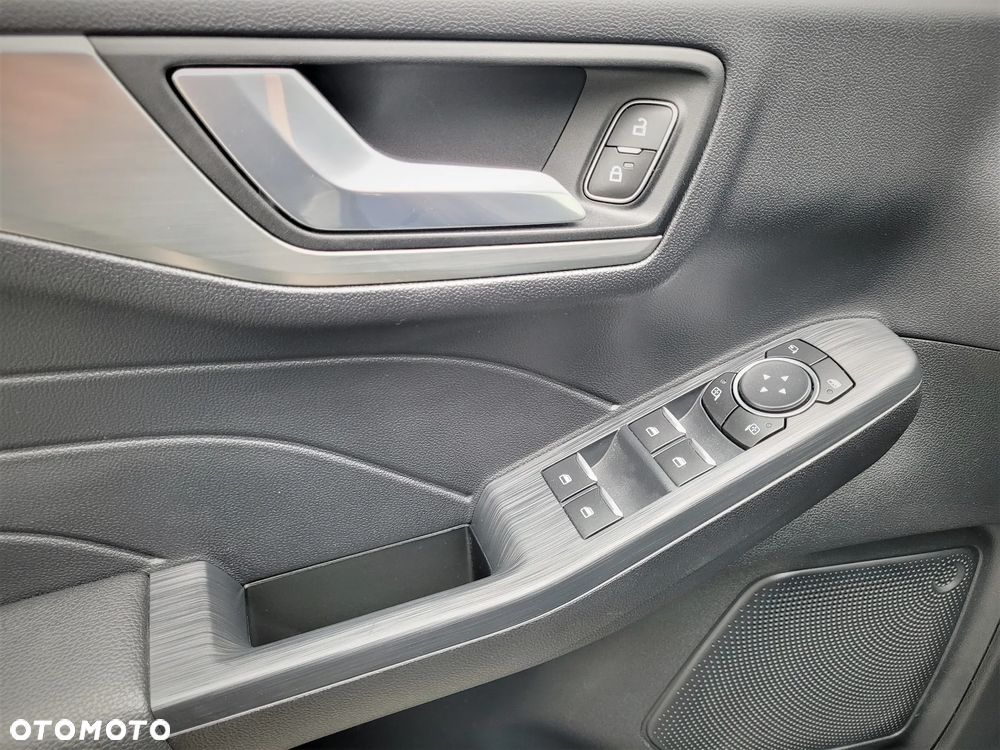 Ford Kuga - 22