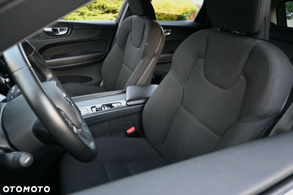 Volvo XC 60 D4 Geartronic Momentum Pro - 27