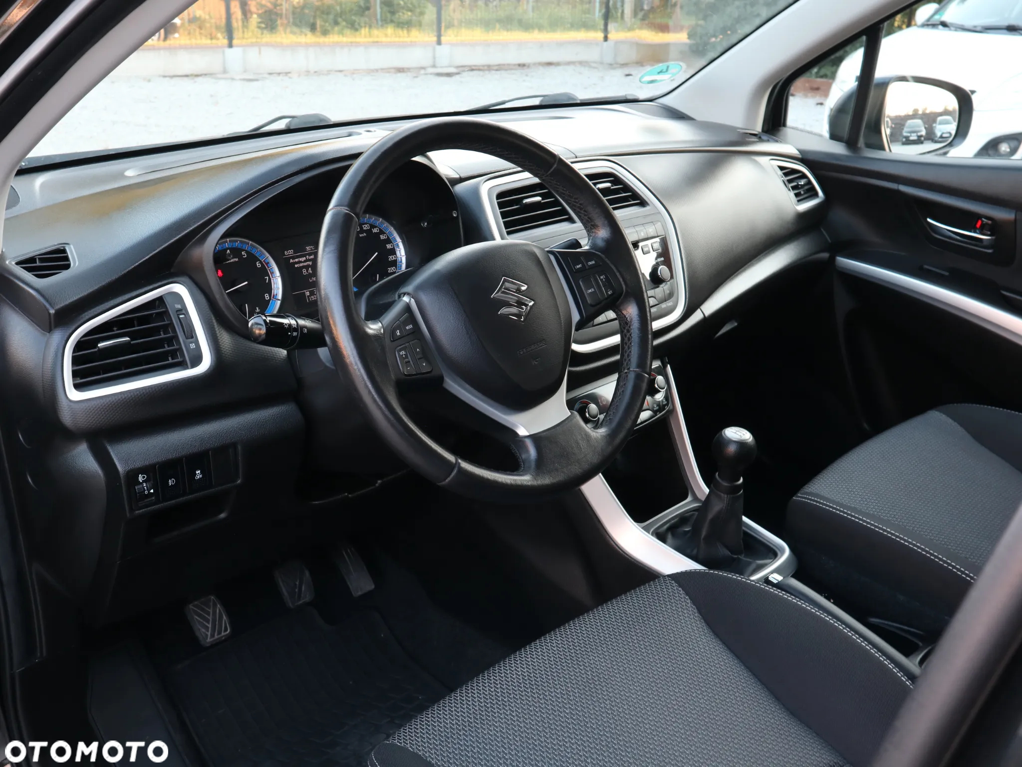 Suzuki SX4 S-Cross 1.6 Premium - 15