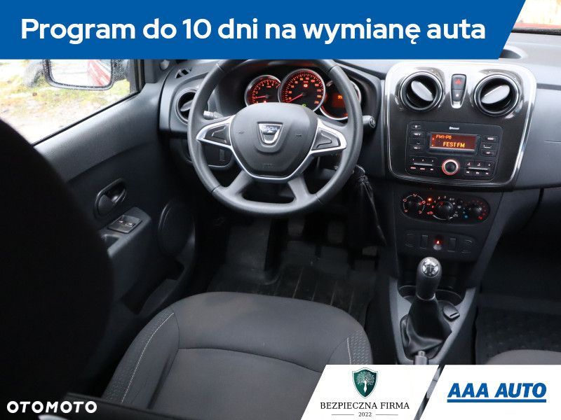 Dacia Sandero - 8