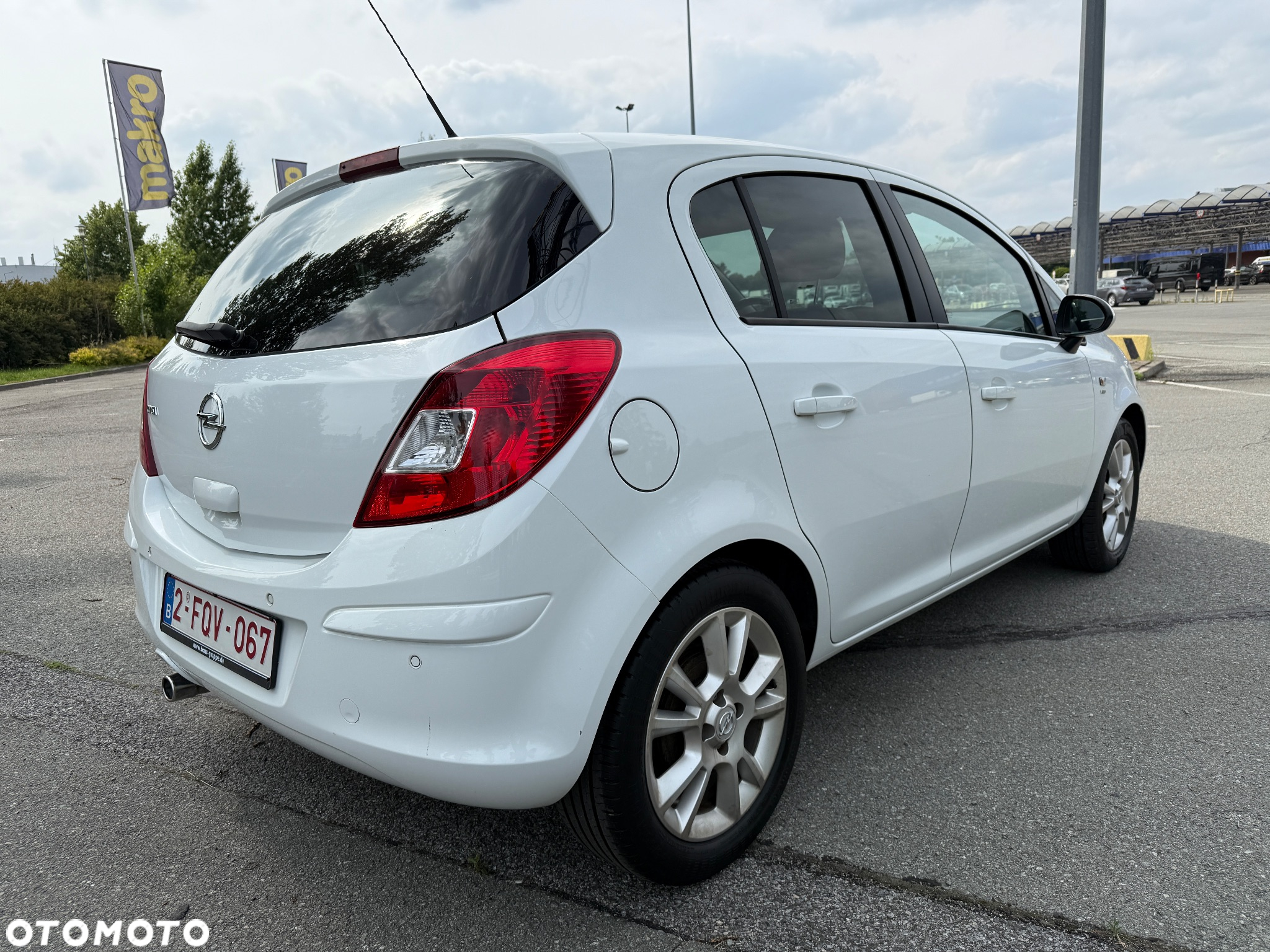 Opel Corsa 1.4 16V Active - 9