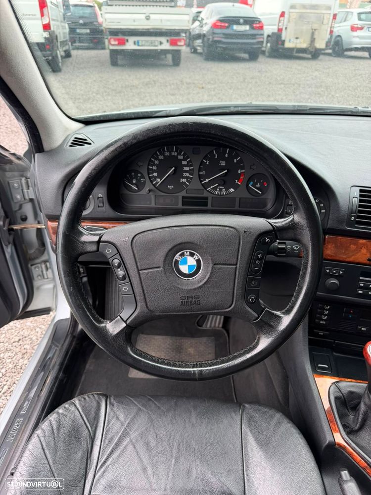 BMW 520 i - 31