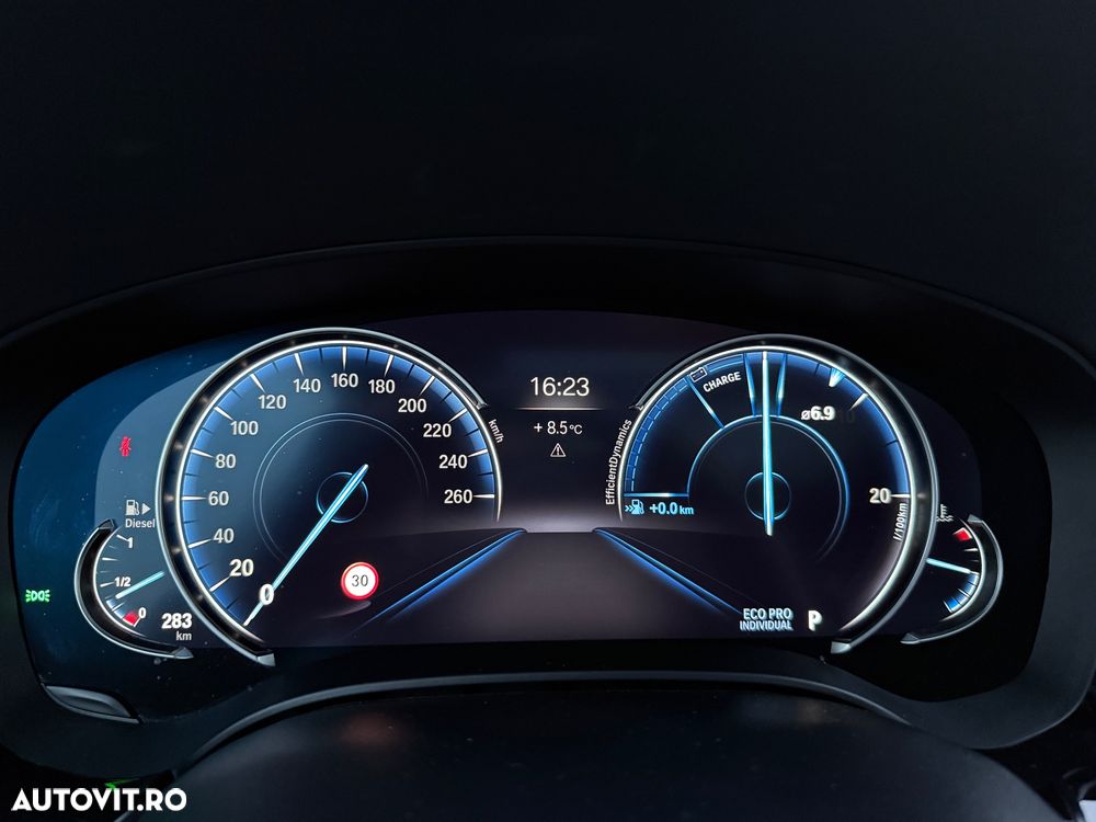 BMW Seria 5 520d Touring Aut. M Sport Edition - 39