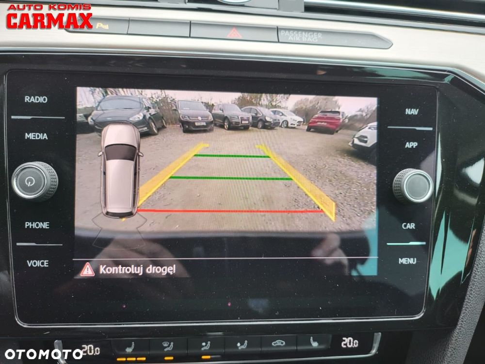 Volkswagen Passat - 19